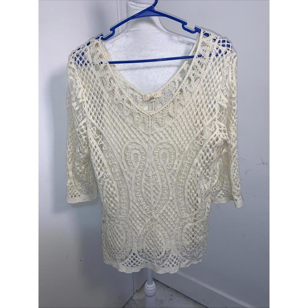 Adiva Off White embroidered 3/4 Sleeve Knit top With tank Size Medium